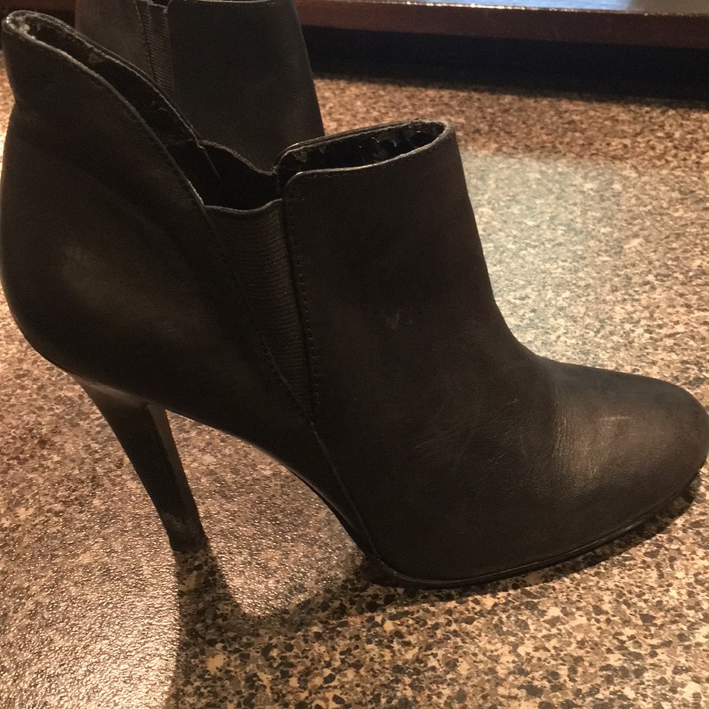 BCBGeneration Black booties